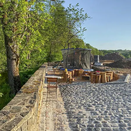 2 Bedroom Beautiful In Appartement