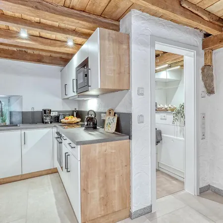 Appartement 2 Bedroom Beautiful In *
