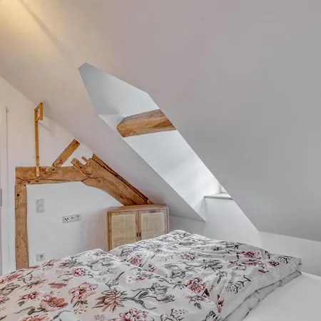 Appartement 2 Bedroom Beautiful In *